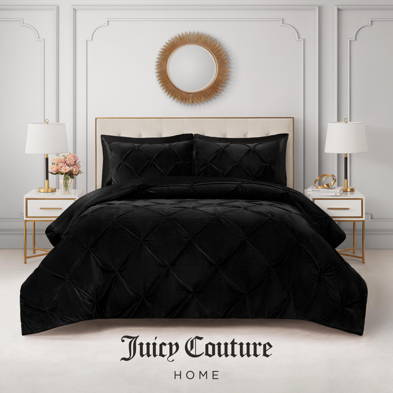 Juicy couture Queen shops Quilt set